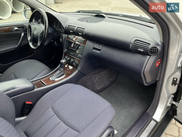 Сірий Мерседес Ц-Клас, об'ємом двигуна 1.8 л та пробігом 162 тис. км за 7299 $, фото 54 на Automoto.ua