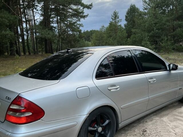 Сірий Мерседес Ц-Клас, об'ємом двигуна 2.7 л та пробігом 380 тис. км за 2900 $, фото 2 на Automoto.ua