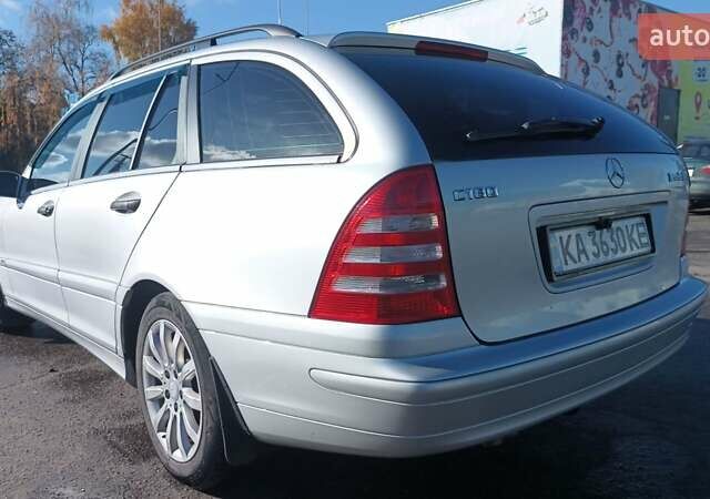 Серый Мерседес Ц-Класс, объемом двигателя 1.8 л и пробегом 300 тыс. км за 7200 $, фото 2 на Automoto.ua