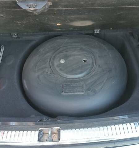 Серый Мерседес Ц-Класс, объемом двигателя 1.8 л и пробегом 300 тыс. км за 7200 $, фото 9 на Automoto.ua