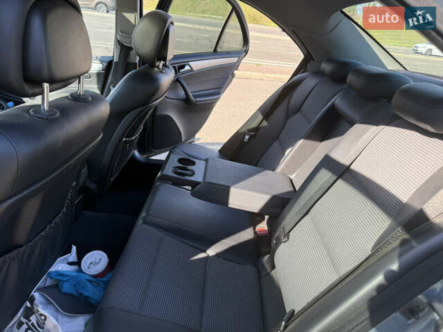 Серый Мерседес Ц-Класс, объемом двигателя 1.8 л и пробегом 197 тыс. км за 7500 $, фото 10 на Automoto.ua