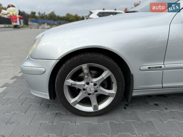 Серый Мерседес Ц-Класс, объемом двигателя 1.8 л и пробегом 212 тыс. км за 7600 $, фото 13 на Automoto.ua