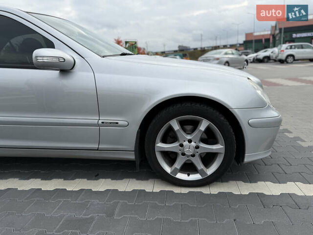 Серый Мерседес Ц-Класс, объемом двигателя 1.8 л и пробегом 212 тыс. км за 7600 $, фото 5 на Automoto.ua