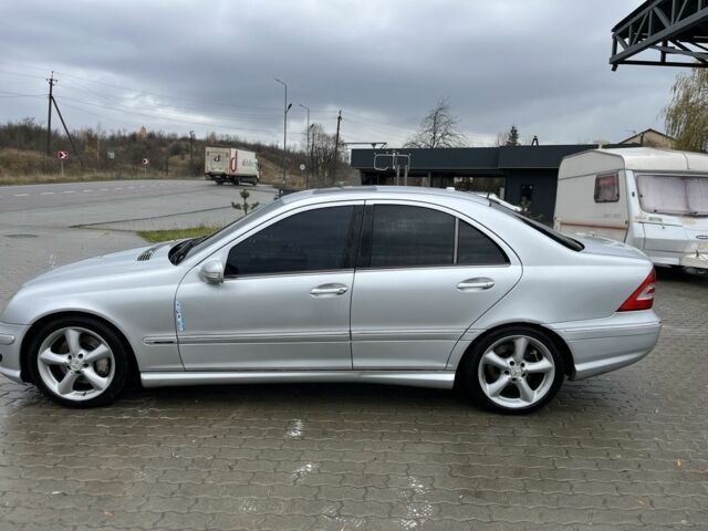 Серый Мерседес Ц-Класс, объемом двигателя 2.5 л и пробегом 414 тыс. км за 6000 $, фото 6 на Automoto.ua