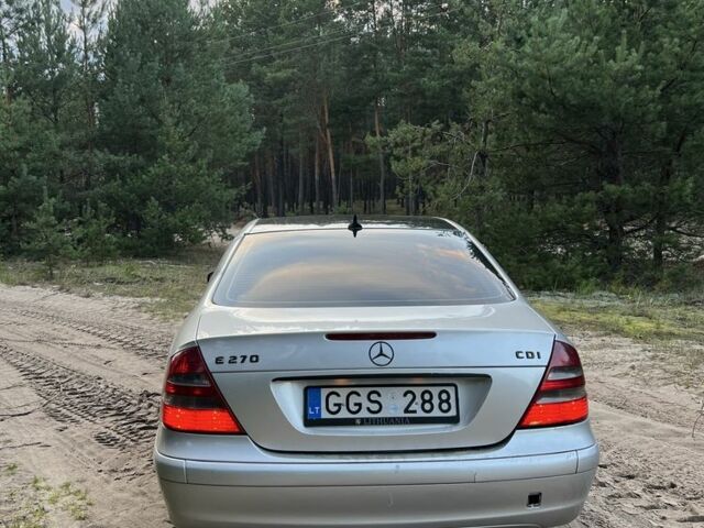 Сірий Мерседес Ц-Клас, об'ємом двигуна 2.7 л та пробігом 380 тис. км за 2900 $, фото 3 на Automoto.ua