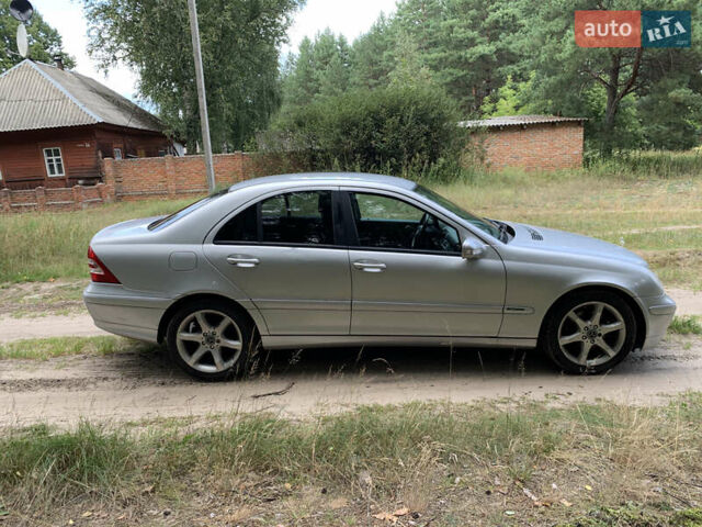 Сірий Мерседес Ц-Клас, об'ємом двигуна 3 л та пробігом 178 тис. км за 5500 $, фото 7 на Automoto.ua