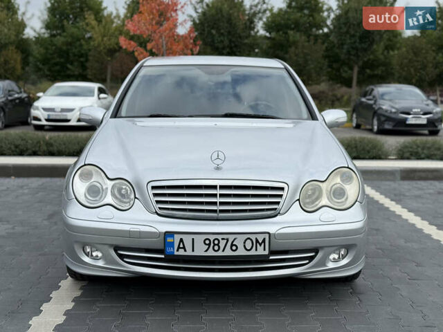 Серый Мерседес Ц-Класс, объемом двигателя 1.8 л и пробегом 212 тыс. км за 7600 $, фото 12 на Automoto.ua
