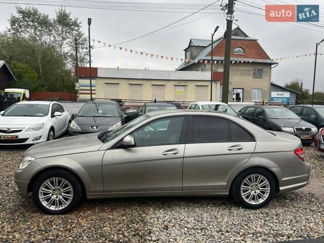 Сірий Мерседес Ц-Клас, об'ємом двигуна 1.8 л та пробігом 330 тис. км за 7999 $, фото 4 на Automoto.ua