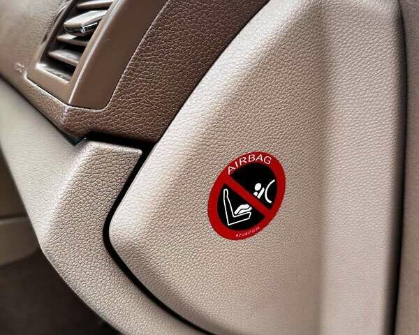 Сірий Мерседес Ц-Клас, об'ємом двигуна 3 л та пробігом 300 тис. км за 11000 $, фото 30 на Automoto.ua