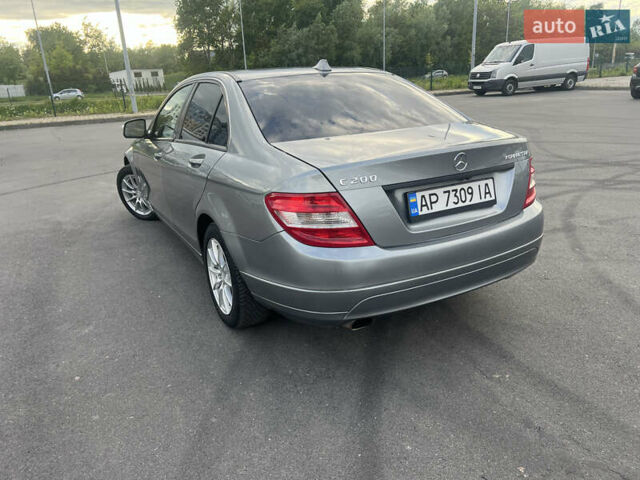 Сірий Мерседес Ц-Клас, об'ємом двигуна 1.8 л та пробігом 257 тис. км за 7500 $, фото 23 на Automoto.ua