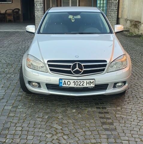 Серый Мерседес Ц-Класс, объемом двигателя 2.1 л и пробегом 355 тыс. км за 7100 $, фото 10 на Automoto.ua