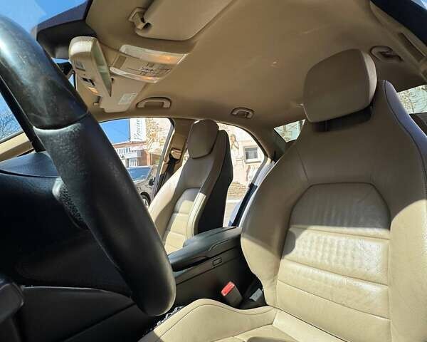 Серый Мерседес Ц-Класс, объемом двигателя 1.8 л и пробегом 270 тыс. км за 8000 $, фото 13 на Automoto.ua