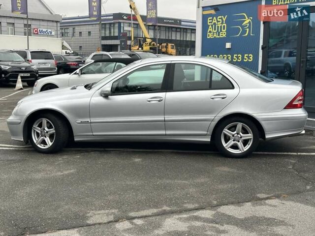 Сірий Мерседес Ц-Клас, об'ємом двигуна 1.8 л та пробігом 217 тис. км за 6190 $, фото 9 на Automoto.ua