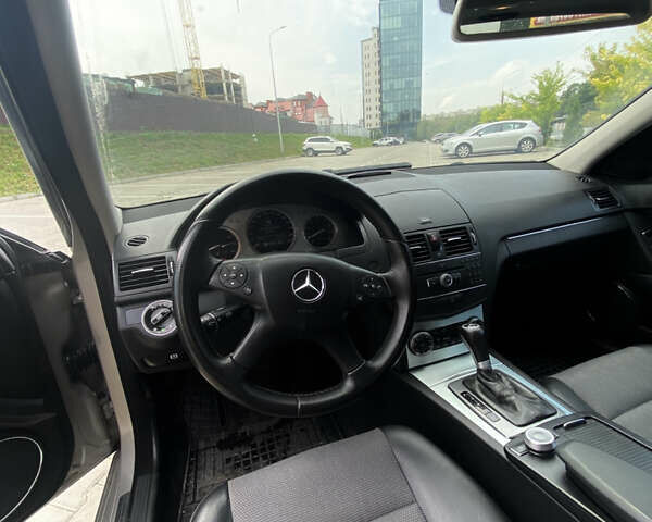 Серый Мерседес Ц-Класс, объемом двигателя 1.8 л и пробегом 203 тыс. км за 8200 $, фото 7 на Automoto.ua