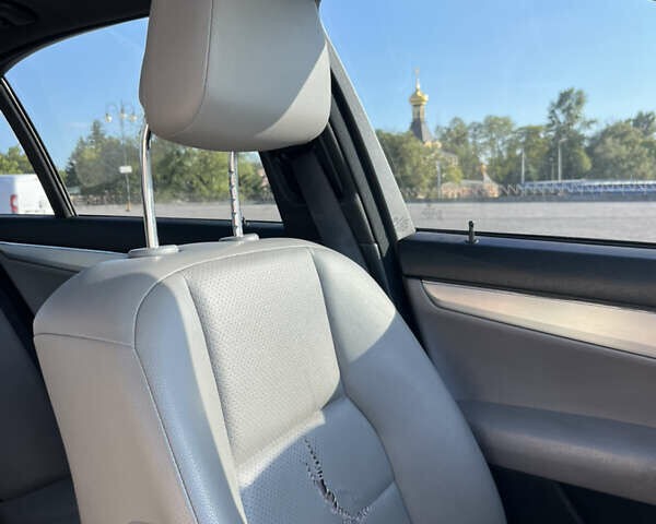 Сірий Мерседес Ц-Клас, об'ємом двигуна 3 л та пробігом 261 тис. км за 6000 $, фото 8 на Automoto.ua