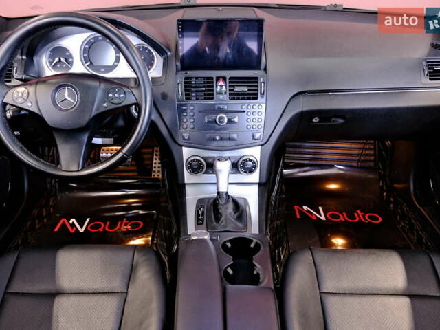 Сірий Мерседес Ц-Клас, об'ємом двигуна 3 л та пробігом 198 тис. км за 8900 $, фото 40 на Automoto.ua