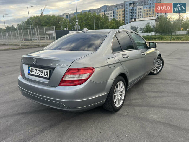 Сірий Мерседес Ц-Клас, об'ємом двигуна 1.8 л та пробігом 257 тис. км за 7500 $, фото 17 на Automoto.ua