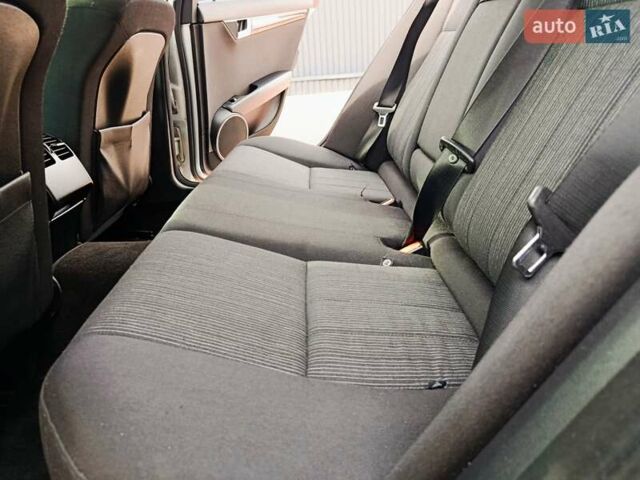 Сірий Мерседес Ц-Клас, об'ємом двигуна 1.8 л та пробігом 162 тис. км за 9500 $, фото 13 на Automoto.ua