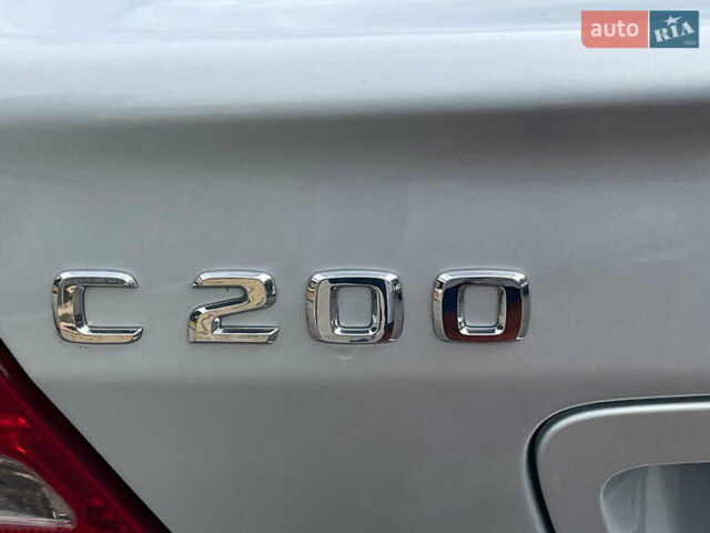 Сірий Мерседес Ц-Клас, об'ємом двигуна 1.8 л та пробігом 215 тис. км за 7200 $, фото 8 на Automoto.ua