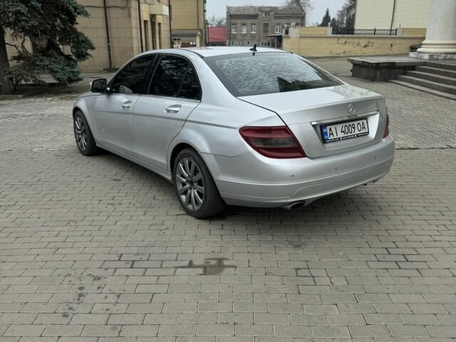 Серый Мерседес Ц-Класс, объемом двигателя 2.1 л и пробегом 300 тыс. км за 7200 $, фото 6 на Automoto.ua