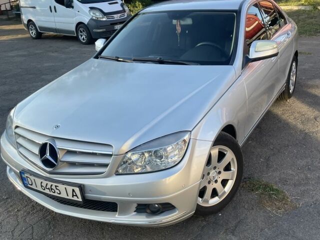 Серый Мерседес Ц-Класс, объемом двигателя 2.1 л и пробегом 318 тыс. км за 8500 $, фото 3 на Automoto.ua