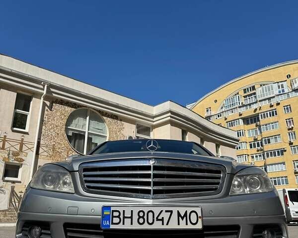 Сірий Мерседес Ц-Клас, об'ємом двигуна 1.8 л та пробігом 255 тис. км за 8000 $, фото 41 на Automoto.ua