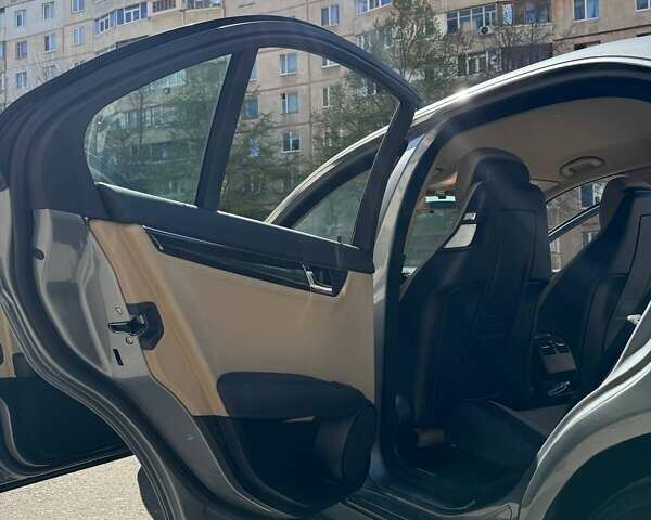 Сірий Мерседес Ц-Клас, об'ємом двигуна 1.8 л та пробігом 255 тис. км за 8000 $, фото 44 на Automoto.ua