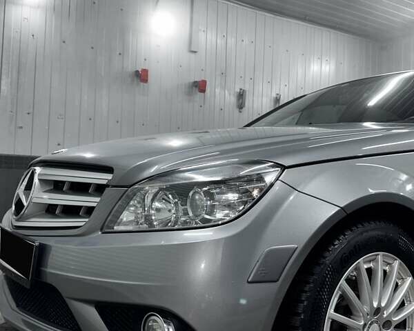 Серый Мерседес Ц-Класс, объемом двигателя 3 л и пробегом 99 тыс. км за 14800 $, фото 25 на Automoto.ua