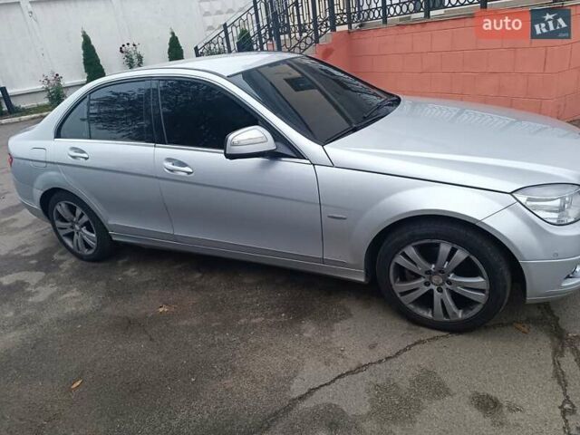 Сірий Мерседес Ц-Клас, об'ємом двигуна 1.8 л та пробігом 296 тис. км за 8400 $, фото 2 на Automoto.ua