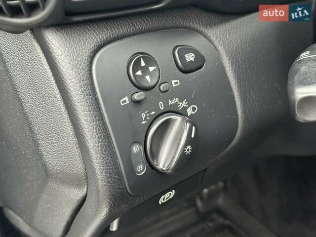 Сірий Мерседес Ц-Клас, об'ємом двигуна 1.8 л та пробігом 217 тис. км за 6190 $, фото 18 на Automoto.ua