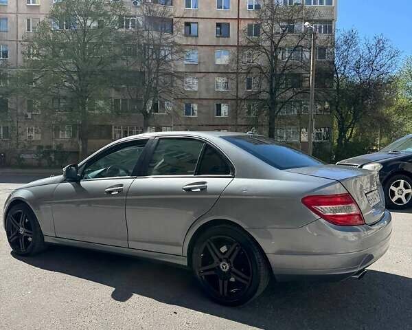 Сірий Мерседес Ц-Клас, об'ємом двигуна 1.8 л та пробігом 255 тис. км за 8000 $, фото 34 на Automoto.ua