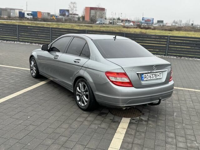 Сірий Мерседес Ц-Клас, об'ємом двигуна 2.1 л та пробігом 320 тис. км за 8450 $, фото 3 на Automoto.ua