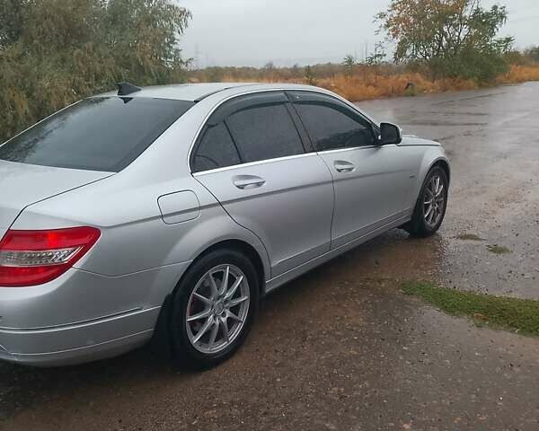Сірий Мерседес Ц-Клас, об'ємом двигуна 1.8 л та пробігом 340 тис. км за 7300 $, фото 7 на Automoto.ua