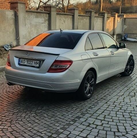 Серый Мерседес Ц-Класс, объемом двигателя 2.1 л и пробегом 355 тыс. км за 7100 $, фото 11 на Automoto.ua