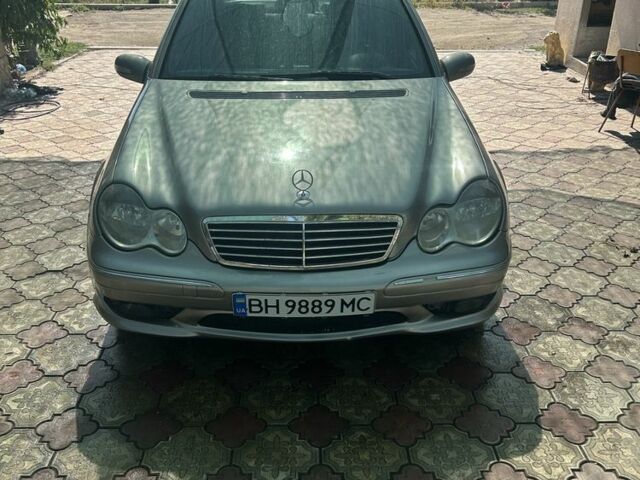 Сірий Мерседес Ц-Клас, об'ємом двигуна 3 л та пробігом 185 тис. км за 5100 $, фото 2 на Automoto.ua