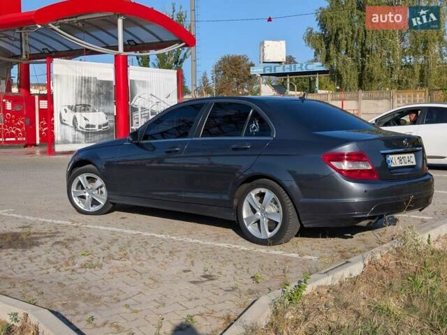 Сірий Мерседес Ц-Клас, об'ємом двигуна 2.15 л та пробігом 325 тис. км за 8699 $, фото 5 на Automoto.ua