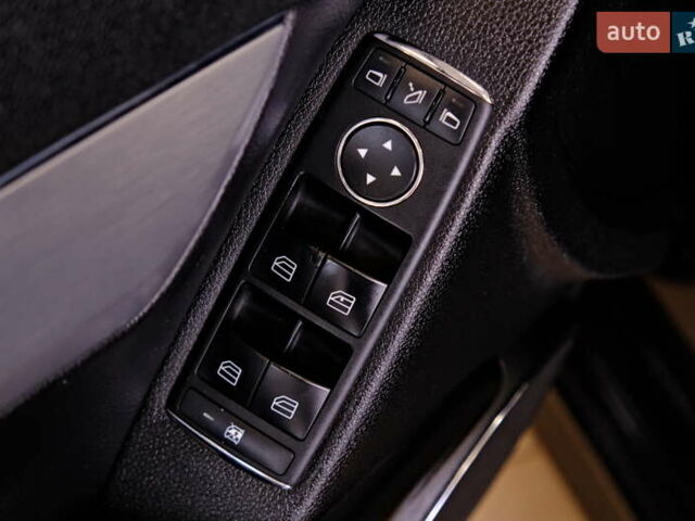 Сірий Мерседес Ц-Клас, об'ємом двигуна 3 л та пробігом 198 тис. км за 8900 $, фото 23 на Automoto.ua