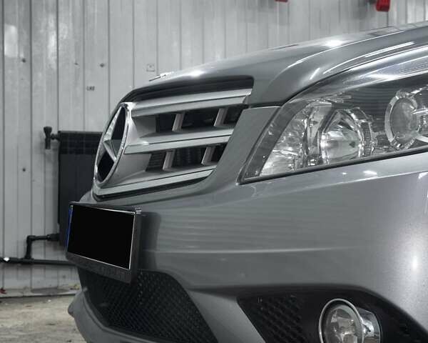 Серый Мерседес Ц-Класс, объемом двигателя 3 л и пробегом 99 тыс. км за 14800 $, фото 26 на Automoto.ua