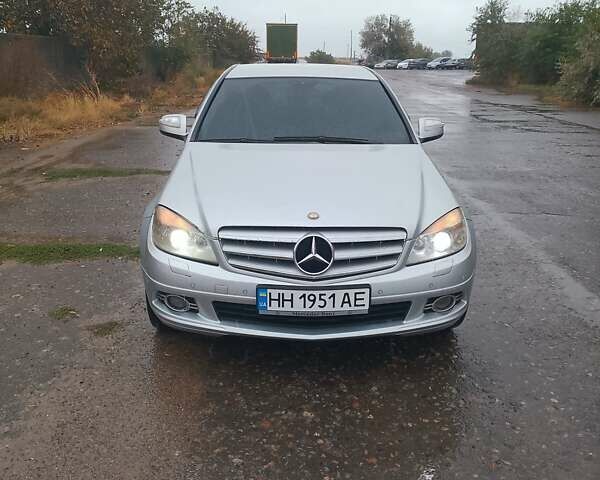 Сірий Мерседес Ц-Клас, об'ємом двигуна 1.8 л та пробігом 340 тис. км за 7300 $, фото 2 на Automoto.ua