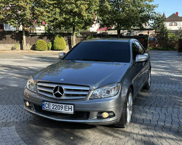 Сірий Мерседес Ц-Клас, об'ємом двигуна 2.15 л та пробігом 330 тис. км за 8000 $, фото 7 на Automoto.ua