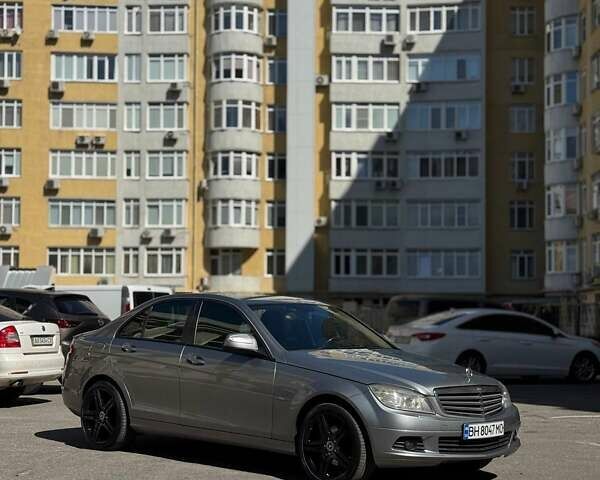 Сірий Мерседес Ц-Клас, об'ємом двигуна 1.8 л та пробігом 255 тис. км за 8000 $, фото 56 на Automoto.ua