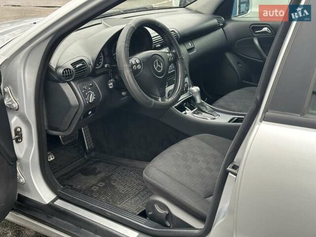 Сірий Мерседес Ц-Клас, об'ємом двигуна 1.8 л та пробігом 217 тис. км за 6190 $, фото 15 на Automoto.ua