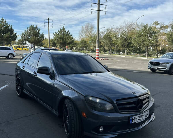 Сірий Мерседес Ц-Клас, об'ємом двигуна 3 л та пробігом 198 тис. км за 8500 $, фото 2 на Automoto.ua
