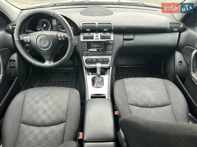 Сірий Мерседес Ц-Клас, об'ємом двигуна 1.8 л та пробігом 217 тис. км за 6190 $, фото 29 на Automoto.ua