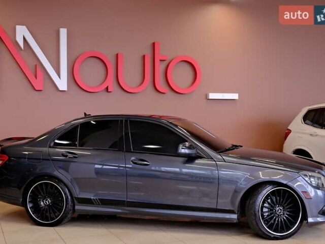 Сірий Мерседес Ц-Клас, об'ємом двигуна 3 л та пробігом 198 тис. км за 8900 $, фото 7 на Automoto.ua