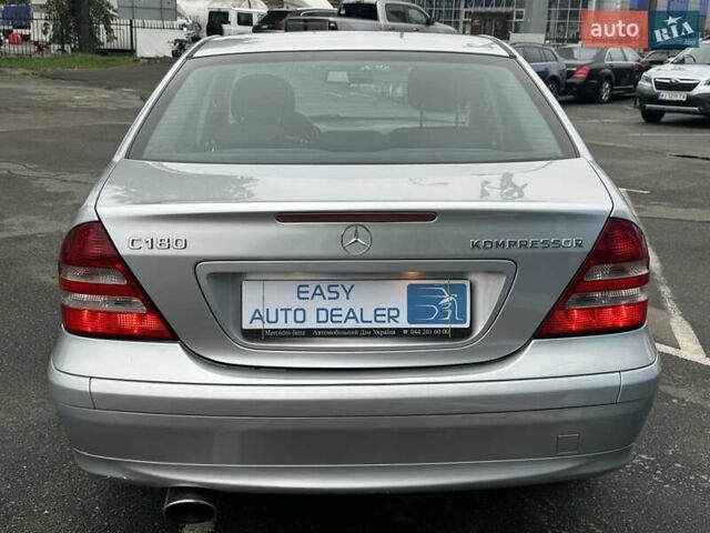 Сірий Мерседес Ц-Клас, об'ємом двигуна 1.8 л та пробігом 217 тис. км за 6190 $, фото 6 на Automoto.ua