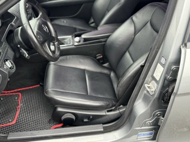 Сірий Мерседес Ц-Клас, об'ємом двигуна 2.1 л та пробігом 320 тис. км за 8450 $, фото 6 на Automoto.ua