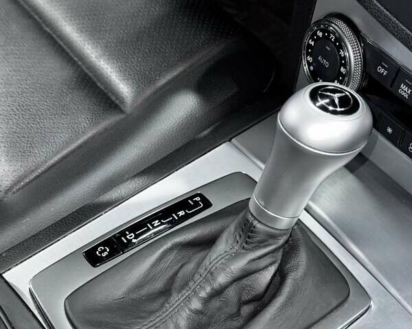 Серый Мерседес Ц-Класс, объемом двигателя 3 л и пробегом 99 тыс. км за 14800 $, фото 11 на Automoto.ua