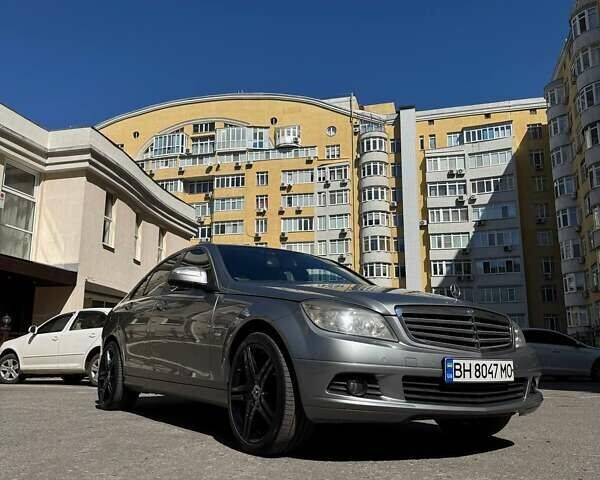 Сірий Мерседес Ц-Клас, об'ємом двигуна 1.8 л та пробігом 255 тис. км за 8000 $, фото 7 на Automoto.ua