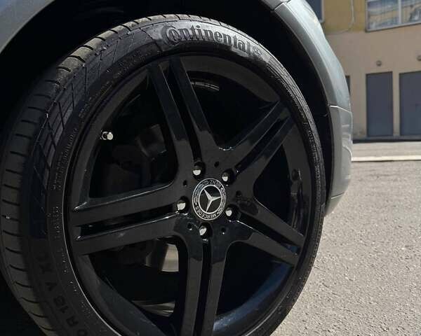 Серый Мерседес Ц-Класс, объемом двигателя 1.8 л и пробегом 270 тыс. км за 8000 $, фото 4 на Automoto.ua